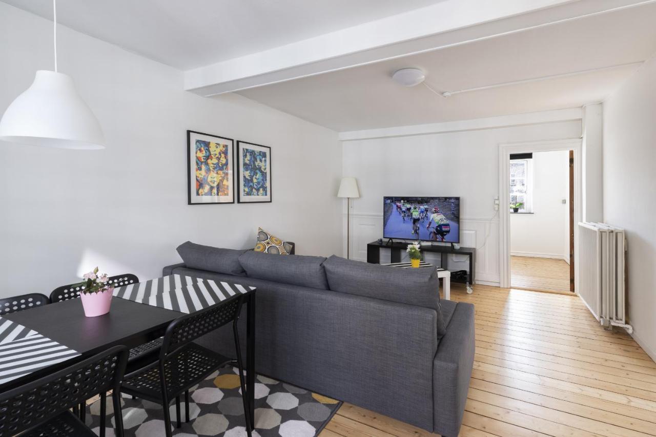 Aday - Apartment Suite 3 Aalborg Center エクステリア 写真